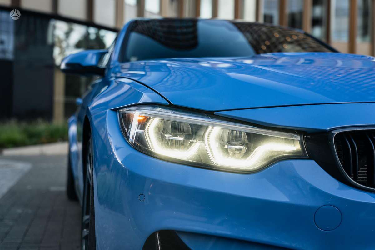 BMW M3, 3.0 l., Седан