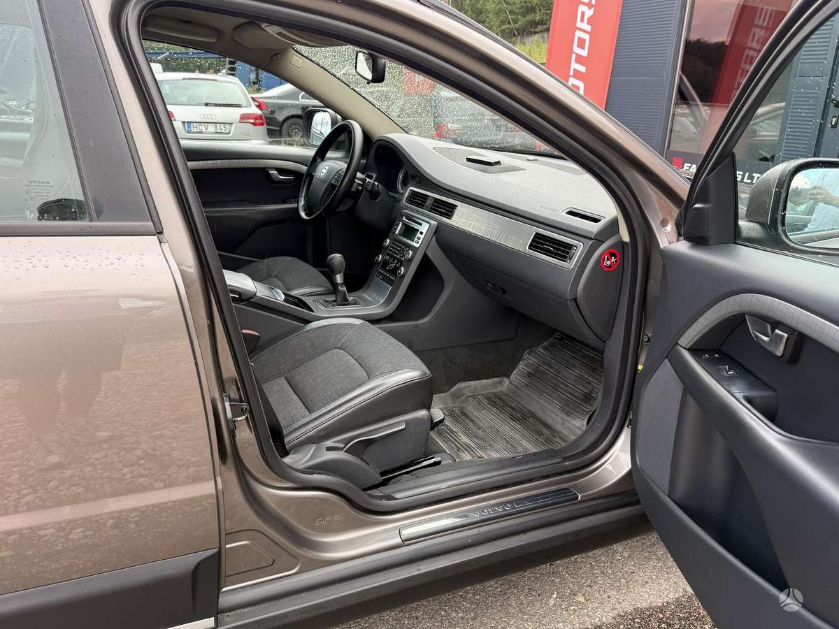 Volvo XC70, 2.4 l., Универсал