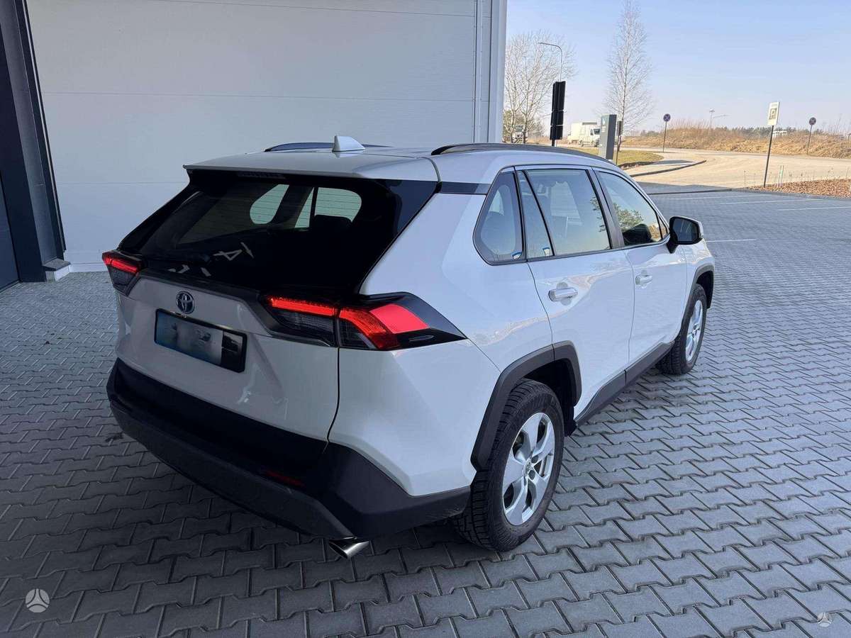 Toyota RAV4 - 3