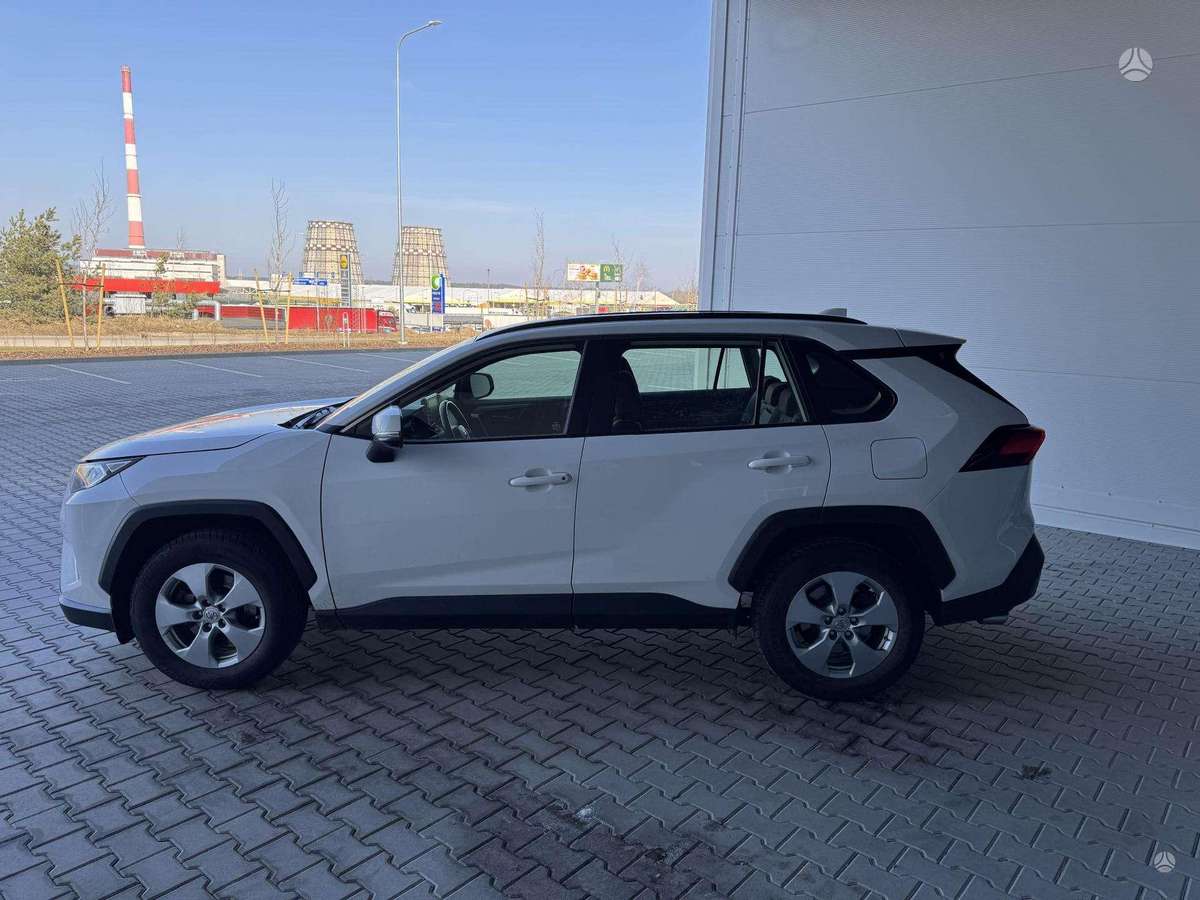 Toyota RAV4 - 5