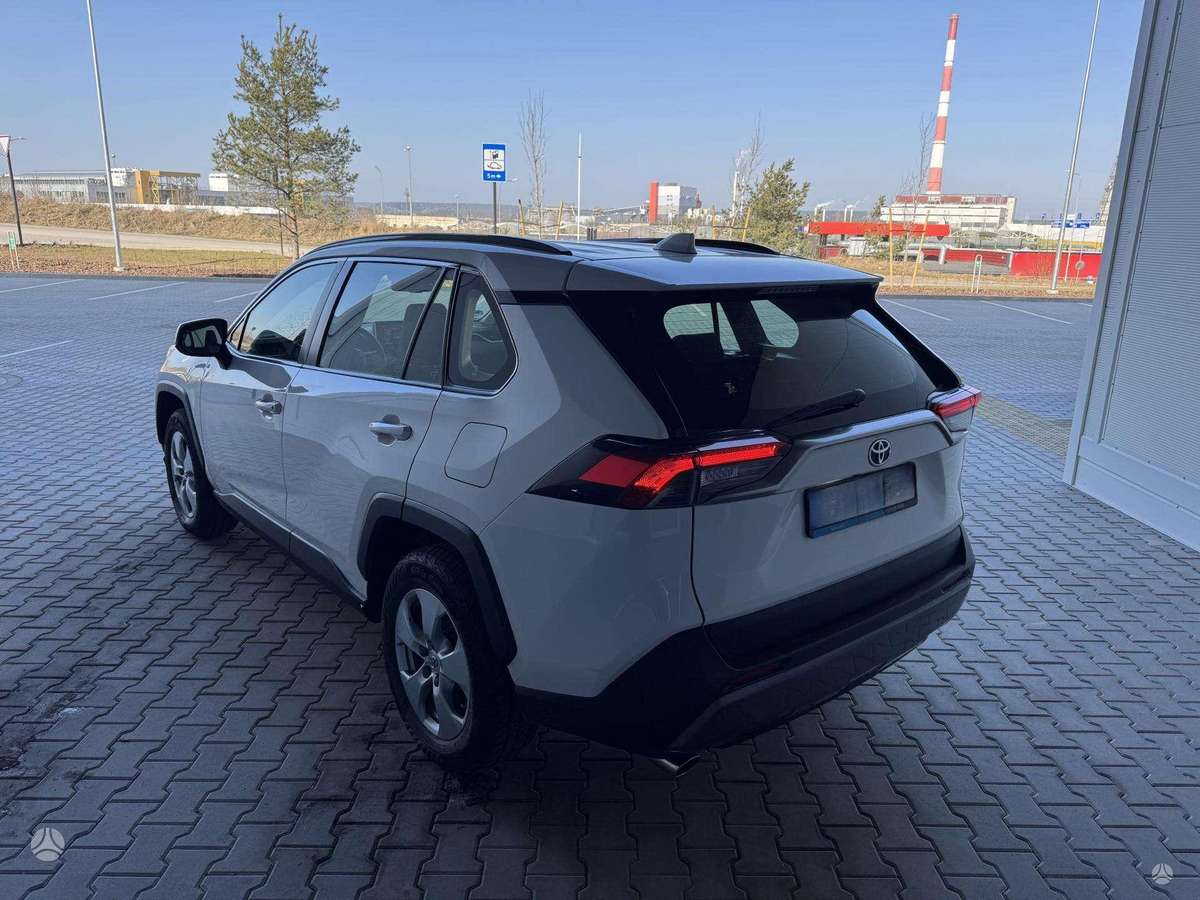 Toyota RAV4 - 4