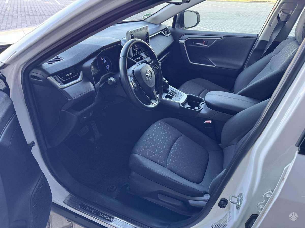 Toyota RAV4 - 7