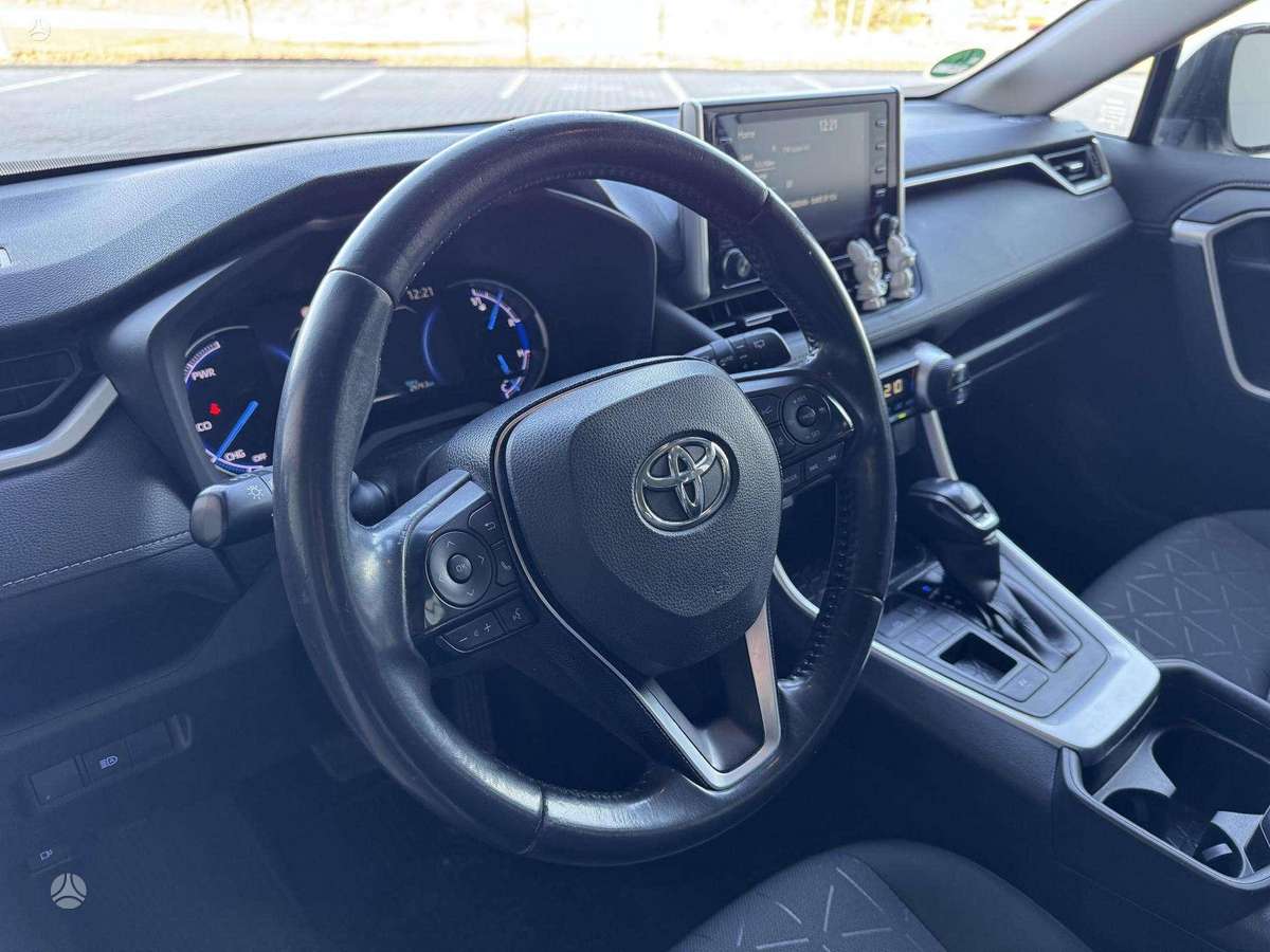 Toyota RAV4 - 11