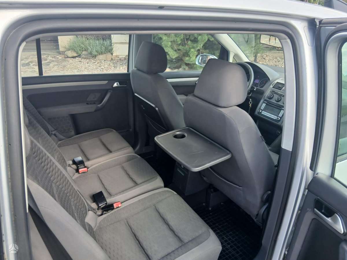 Volkswagen Touran - 7