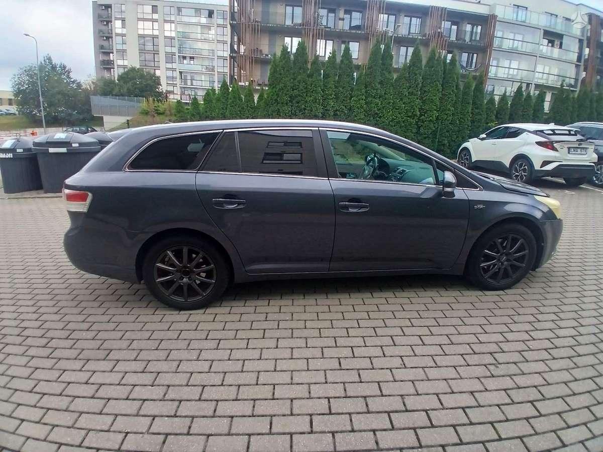 Toyota Avensis - 3
