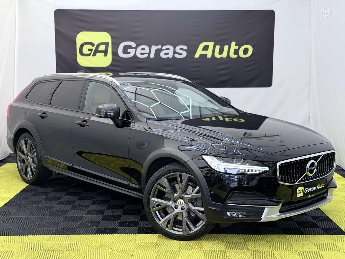 Volvo V90 Cross Country - 3