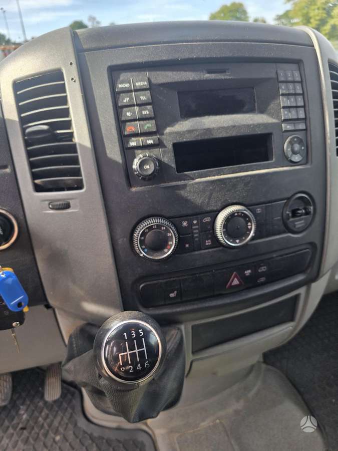 Volkswagen Crafter - 9