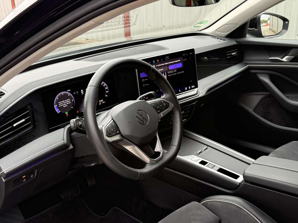 Volkswagen Passat - 10