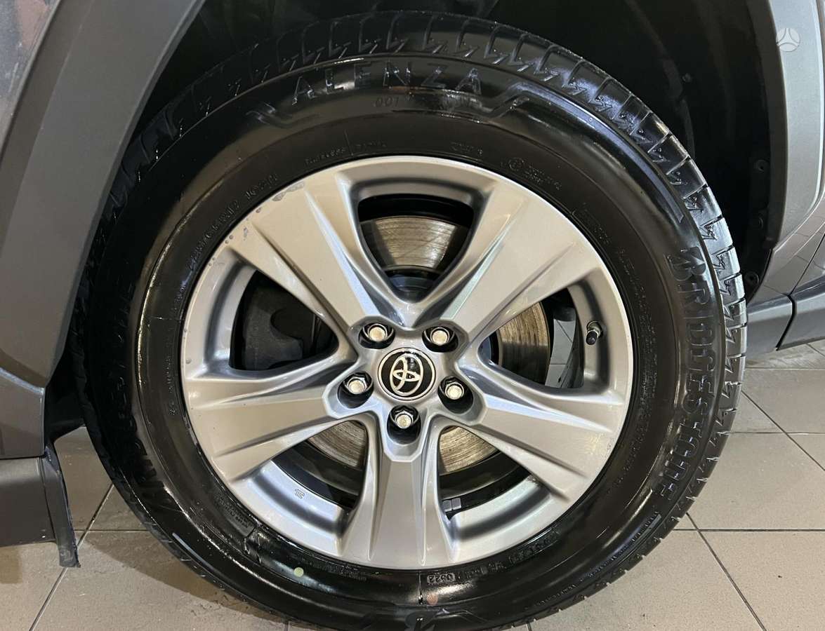 Toyota RAV4 - 4