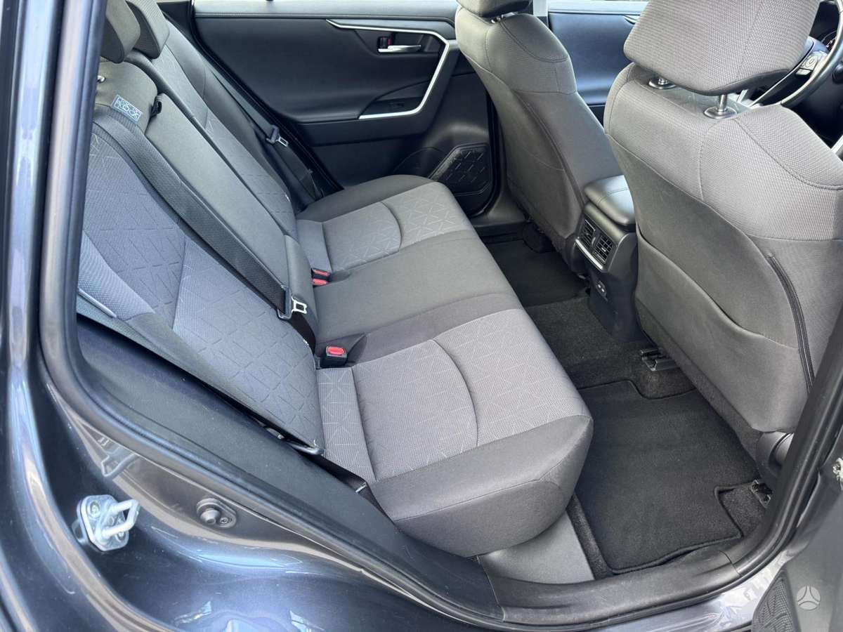 Toyota RAV4 - 7