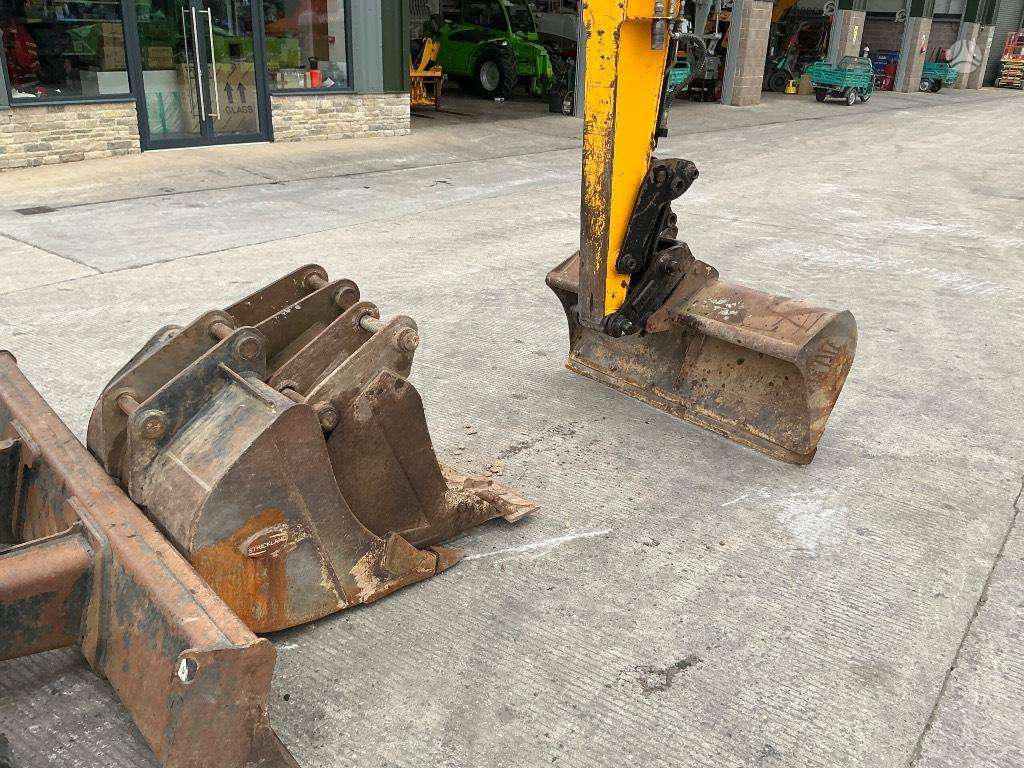 JCB 86 C-1, ekskavatoriai