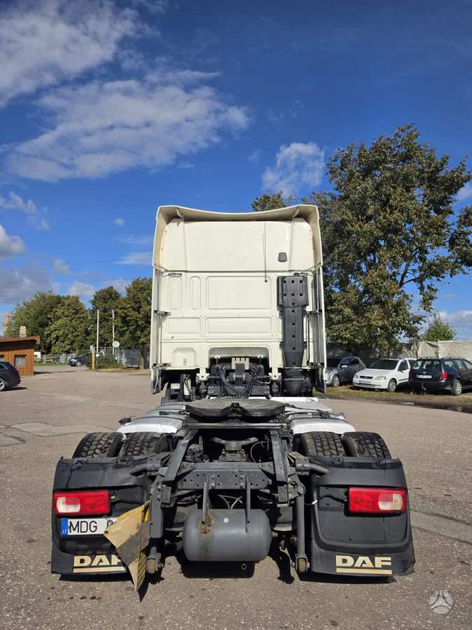 DAF XF 105 460T, double sleeper