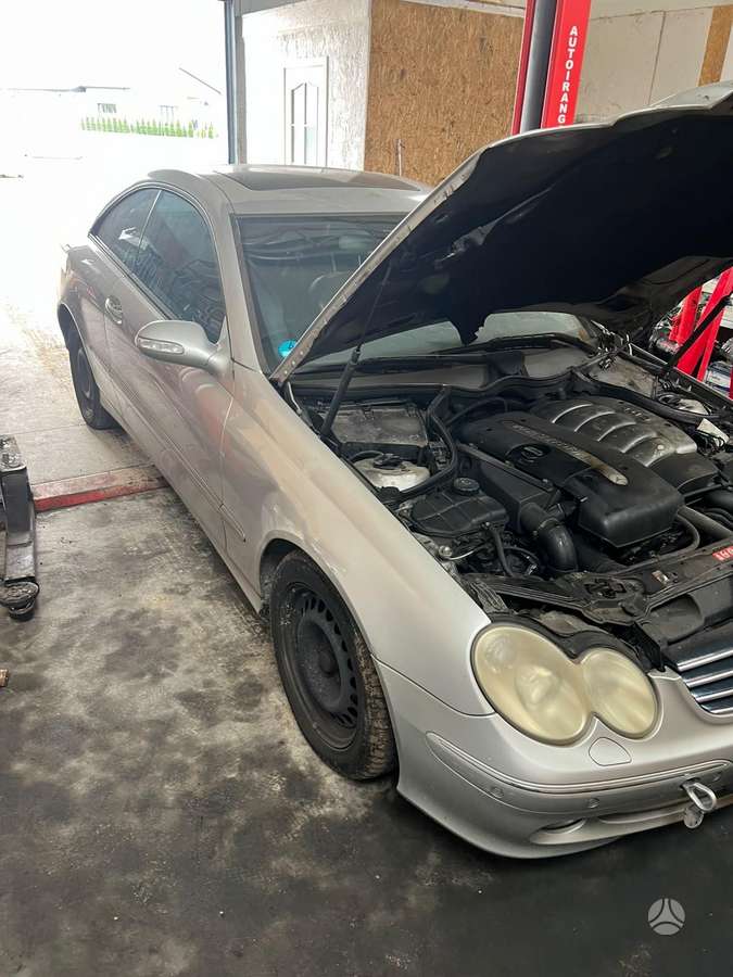 Mercedes-Benz CLK270 по частям