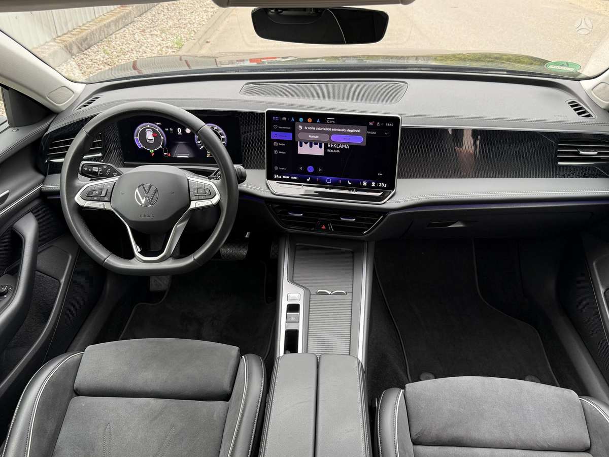 Volkswagen Passat - 12