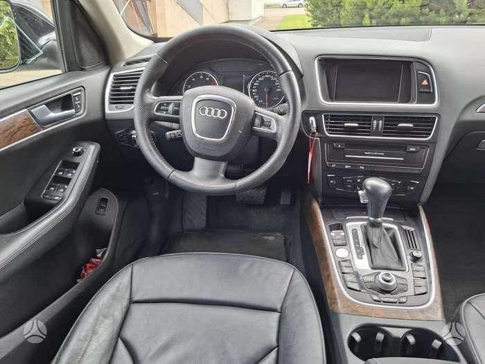 Audi Q5, 2.0 l., Внедорожник / Кроссовер