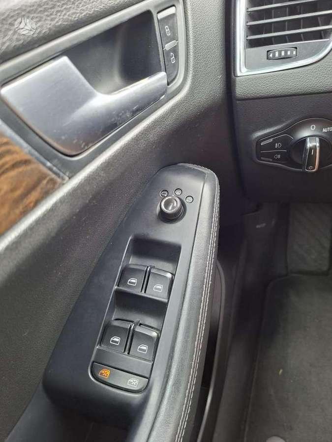 Audi Q5, 2.0 l., Внедорожник / Кроссовер