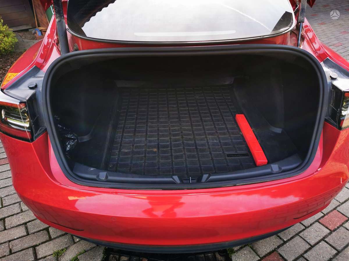 Tesla Model 3, 60 кВт·ч, Седан