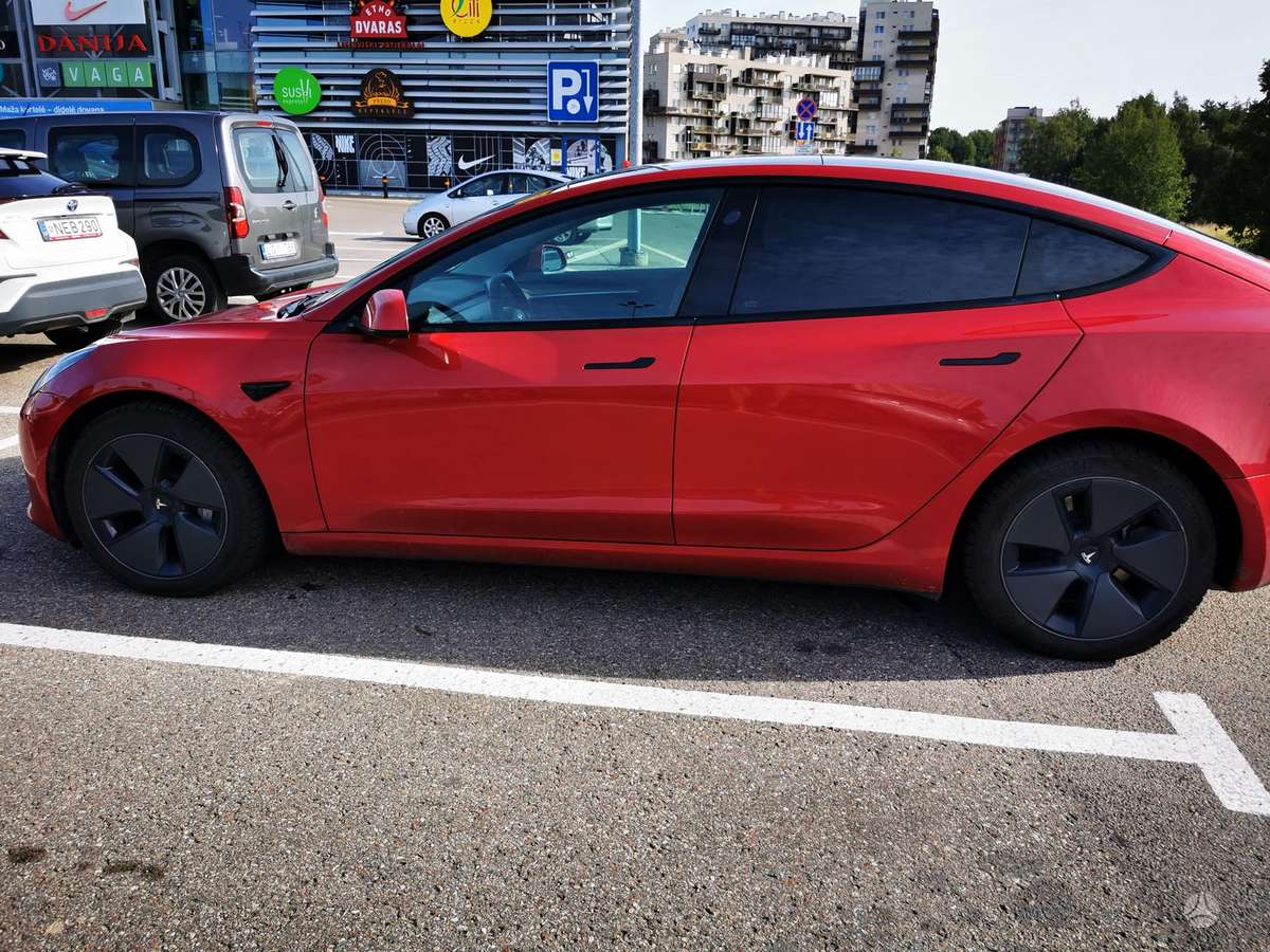 Tesla Model 3, 60 кВт·ч, Седан