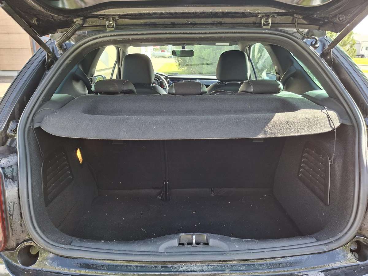 Citroen DS3, 1.6 l., Хэтчбек