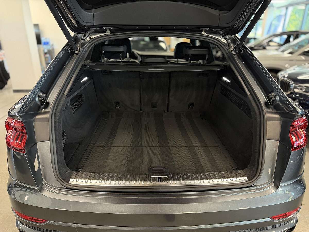 Audi Q8, 3.0 l., hatchback