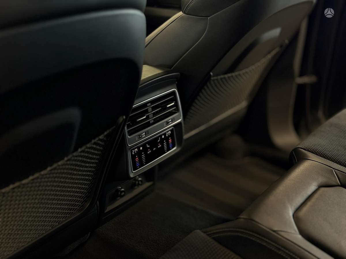Audi Q8, 3.0 l., hatchback