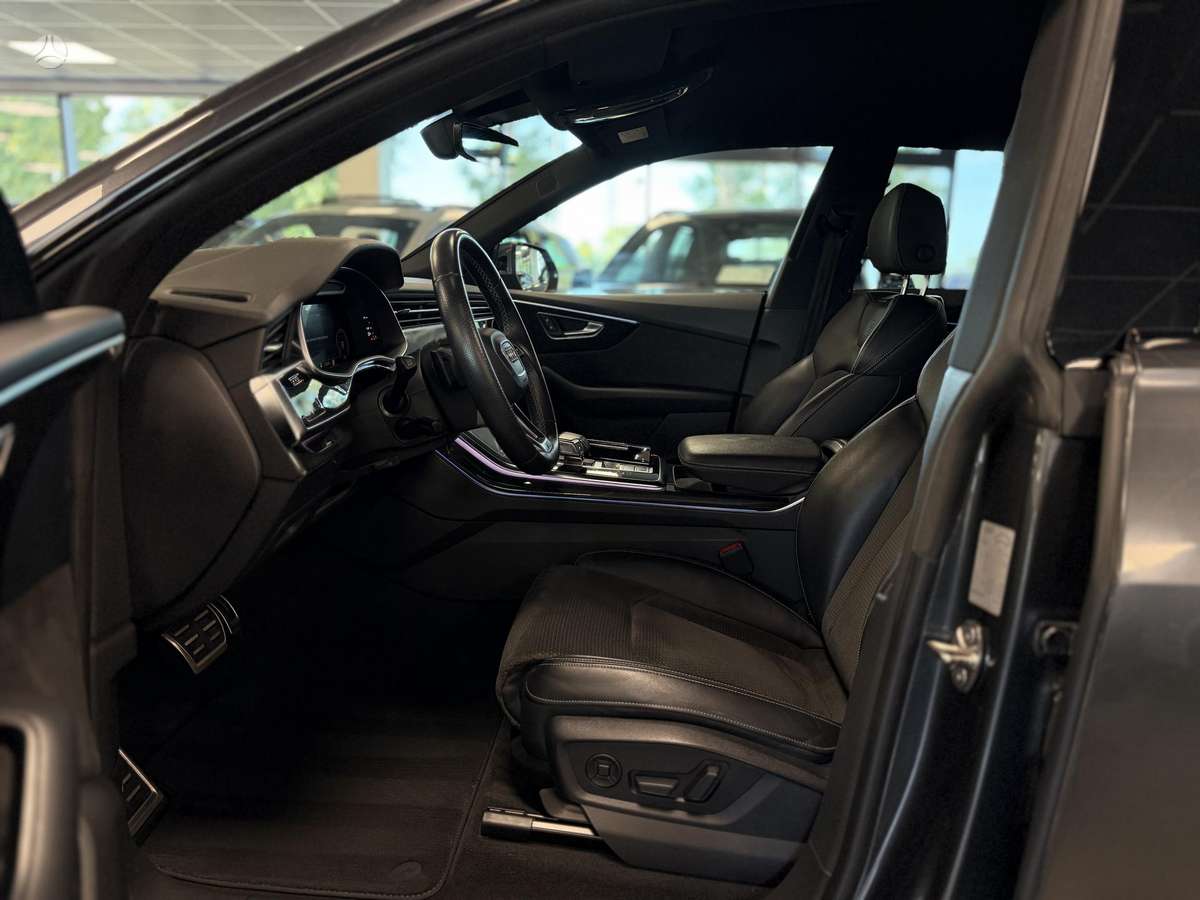 Audi Q8, 3.0 l., hatchback