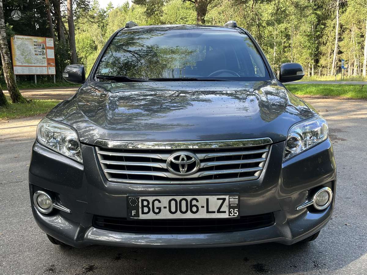 Toyota RAV4 - 2
