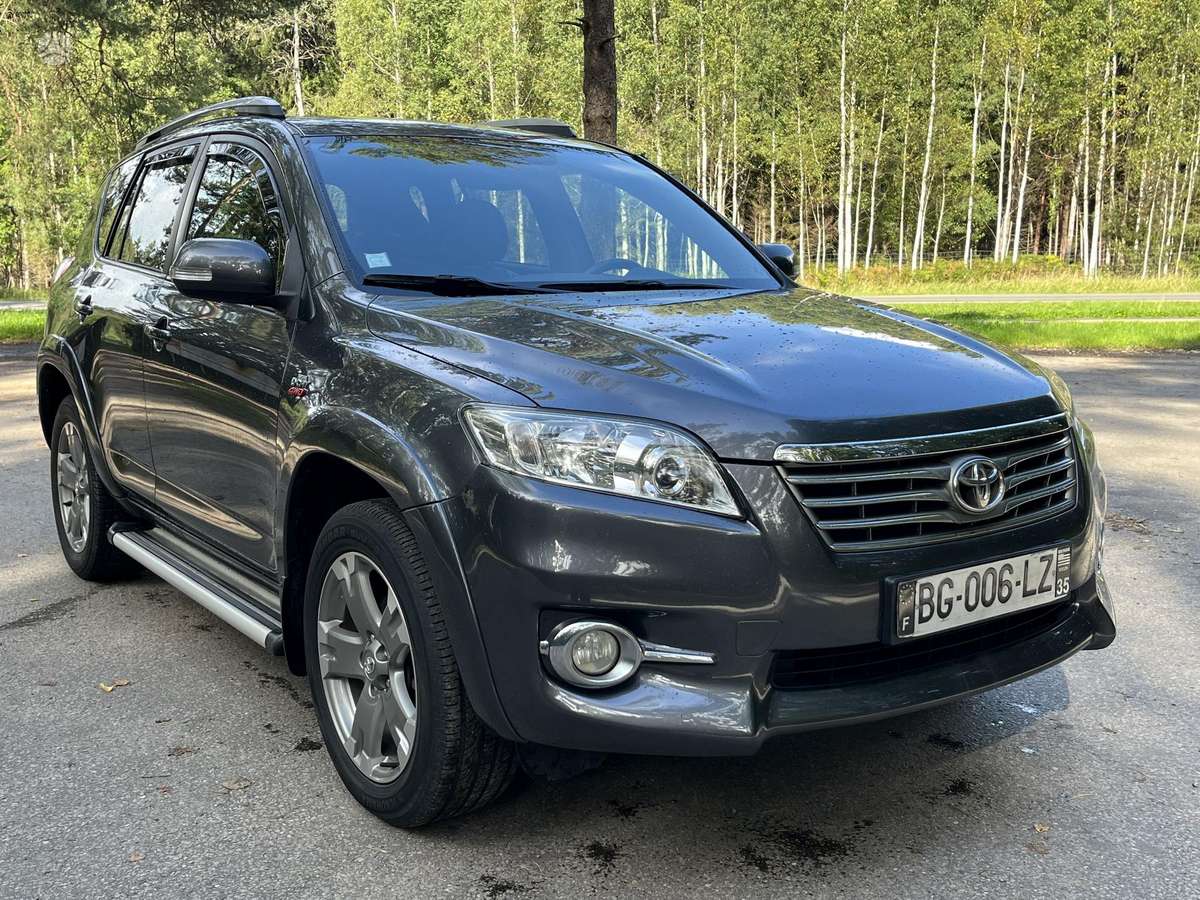 Toyota RAV4 - 3