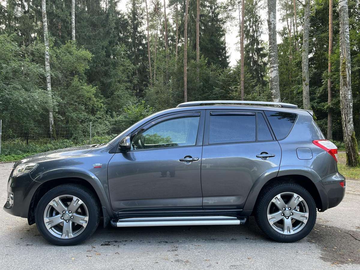 Toyota RAV4 - 5