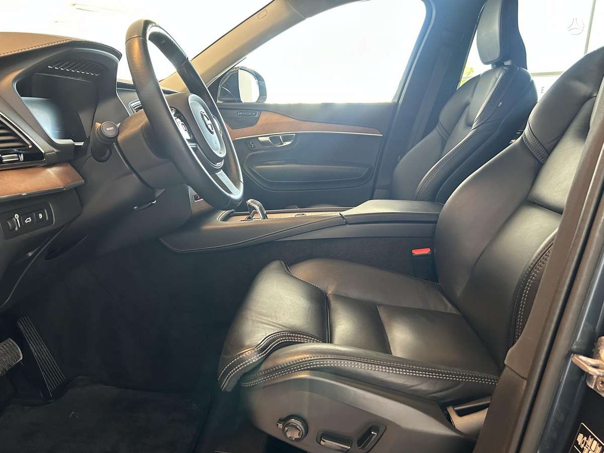 Volvo XC90 - 12