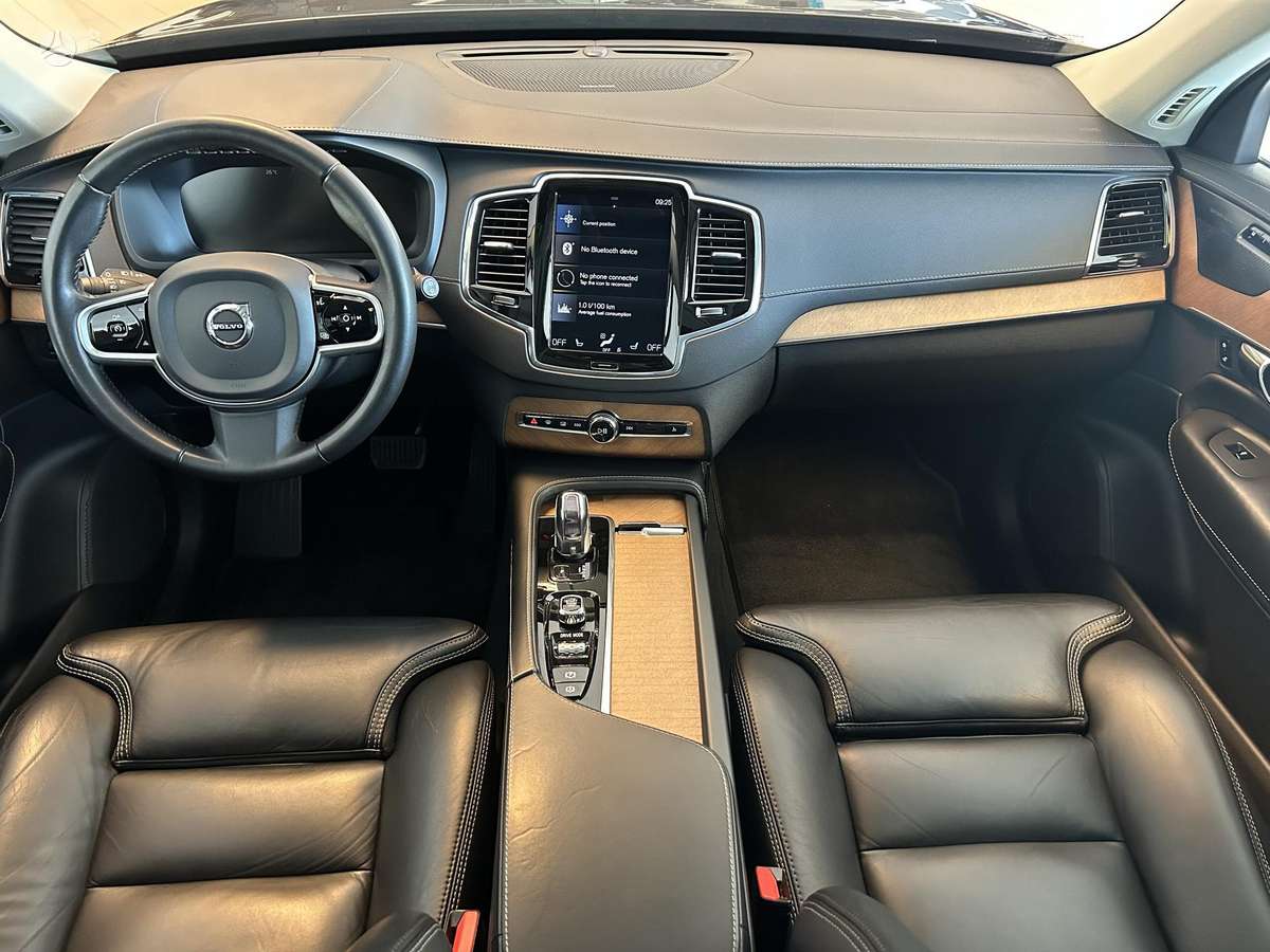 Volvo XC90 - 11