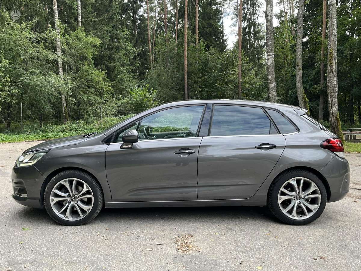 Citroen C4, 2.0 l., Хэтчбек