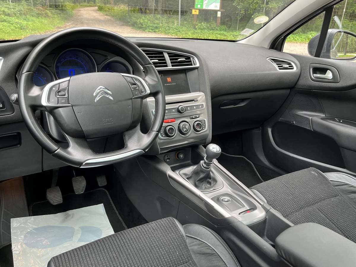 Citroen C4, 2.0 l., Хэтчбек