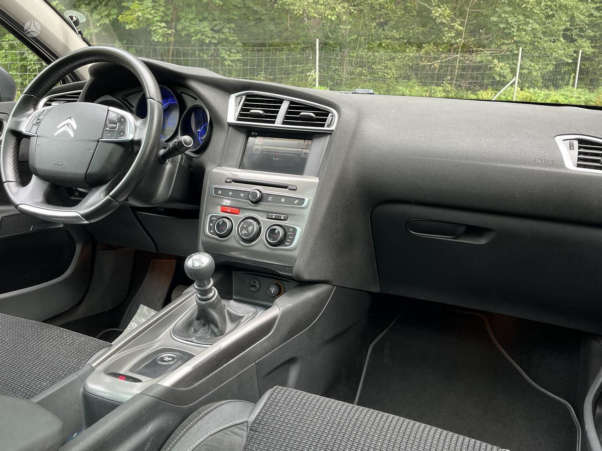 Citroen C4, 2.0 l., Хэтчбек