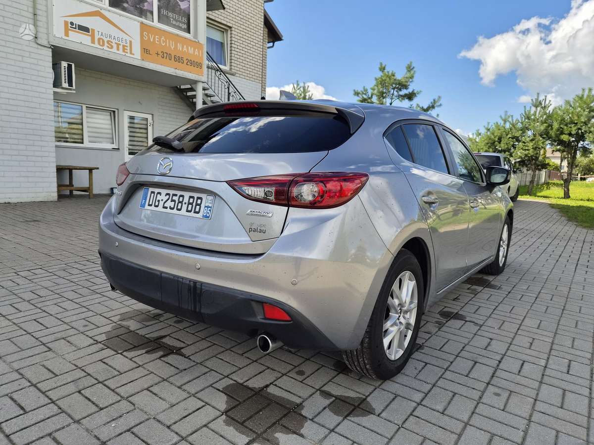Mazda 3, 2.2 l., Хэтчбек