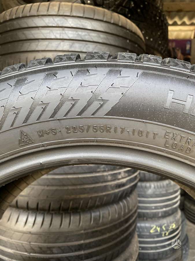 Nokian, žieminės 225/55 R17