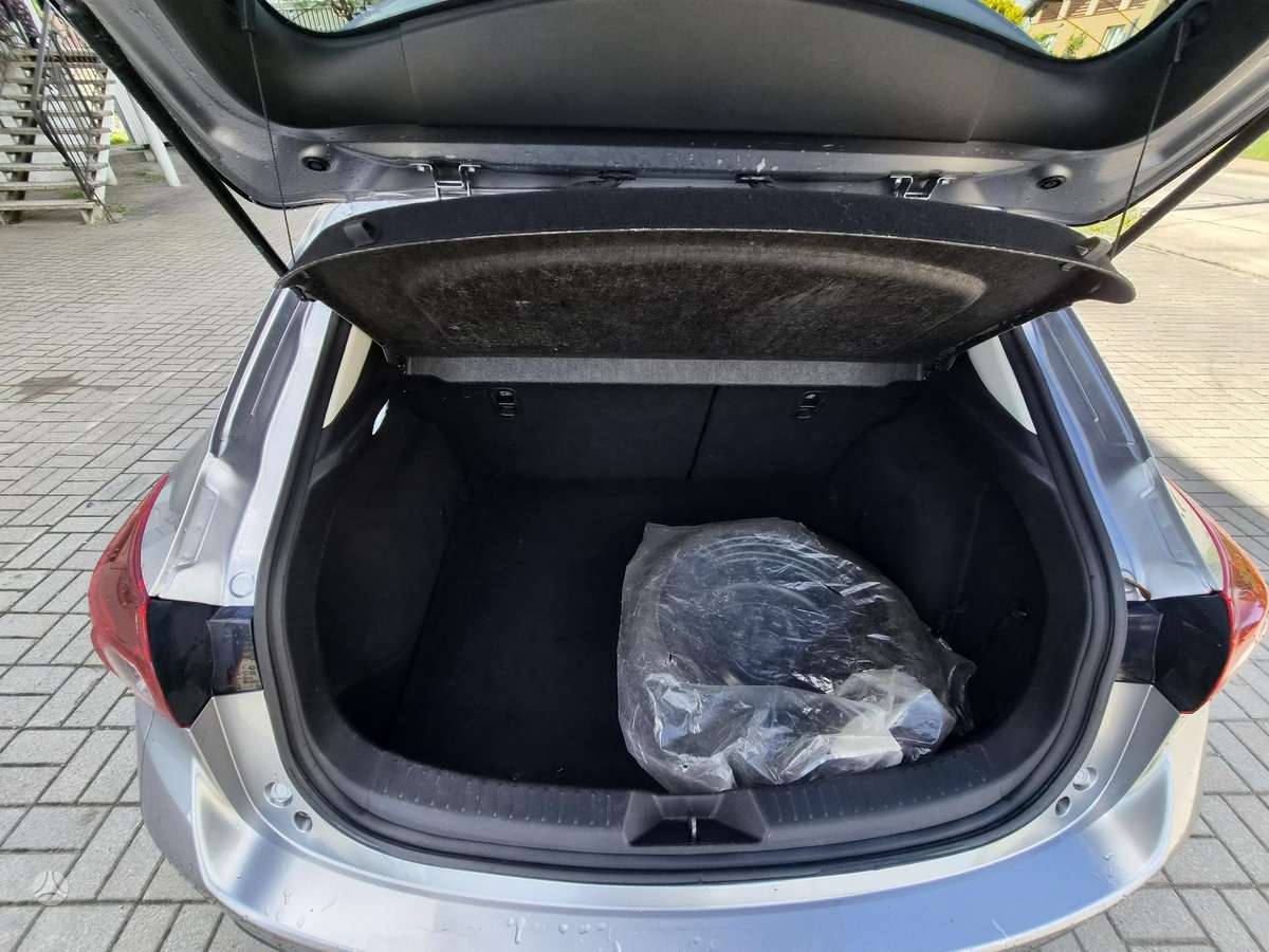 Mazda 3, 2.2 l., Хэтчбек