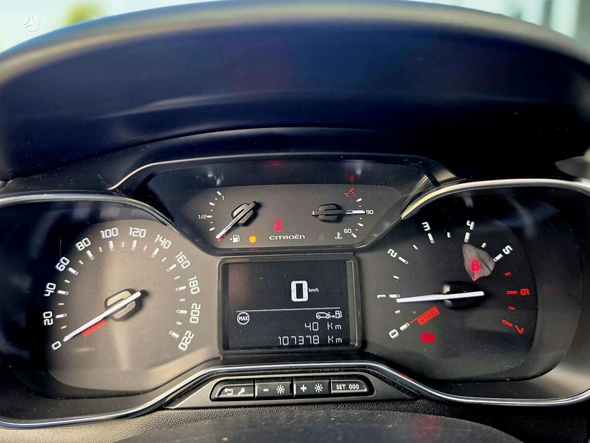 Citroen C3, 1.2 l., hatchback