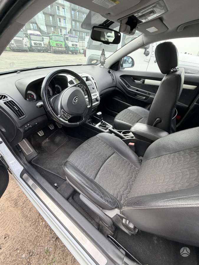 Kia Ceed, 2.0 l., Купе (coupe)