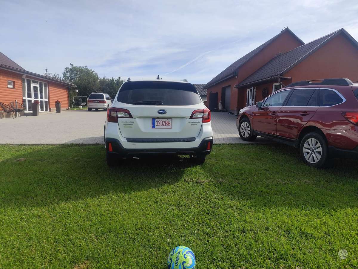 Subaru Outback, 3.6 l., Минивэн