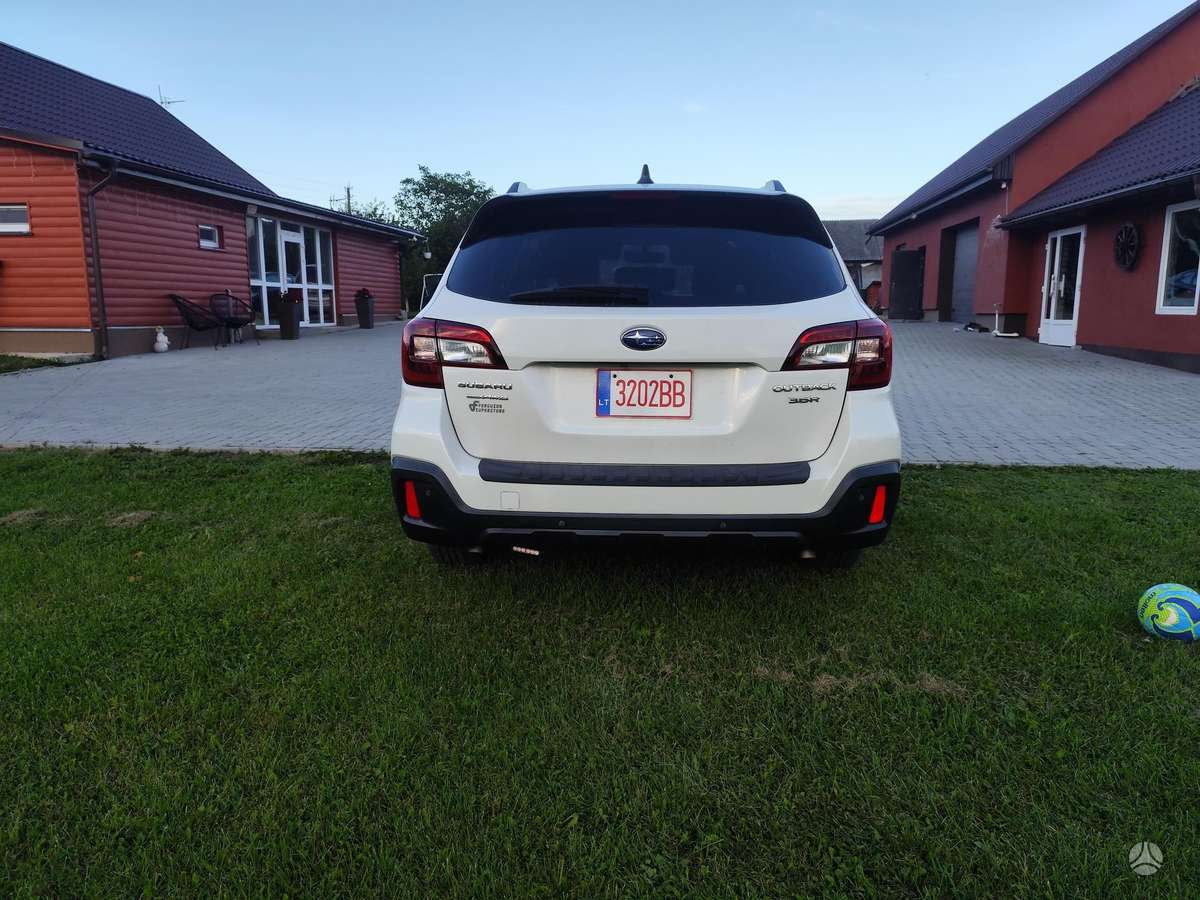 Subaru Outback, 3.6 l., Минивэн