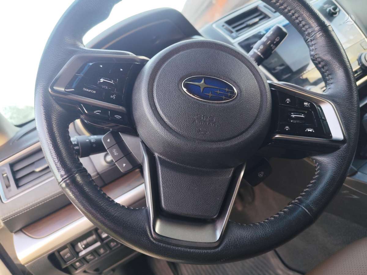 Subaru Outback, 3.6 l., Минивэн