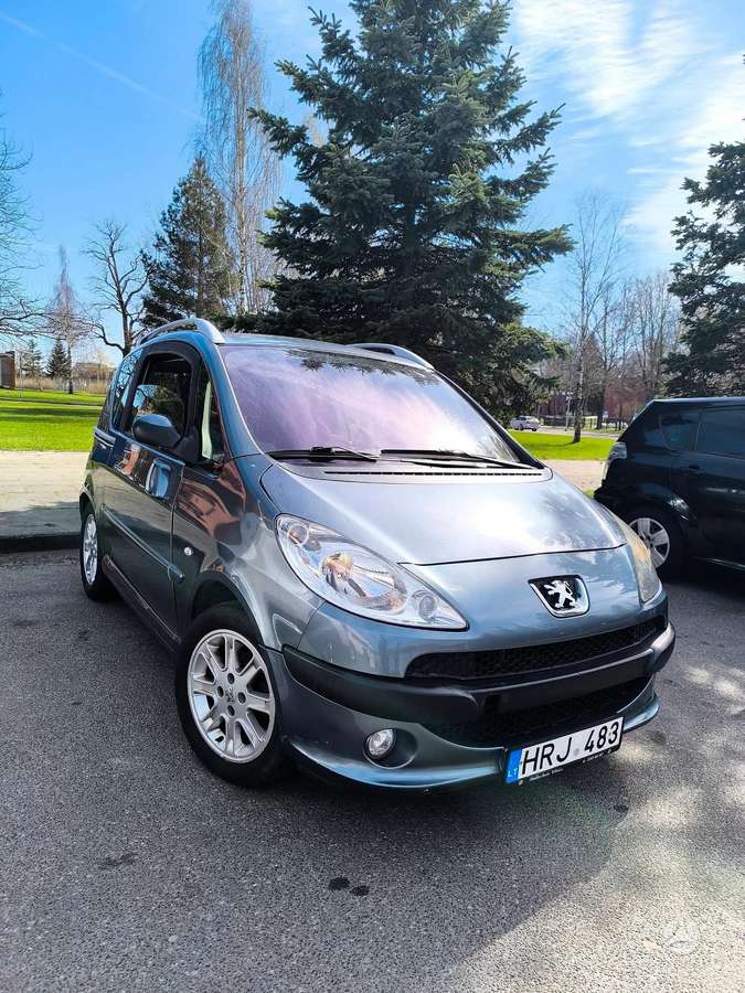 Peugeot 1007 - 1