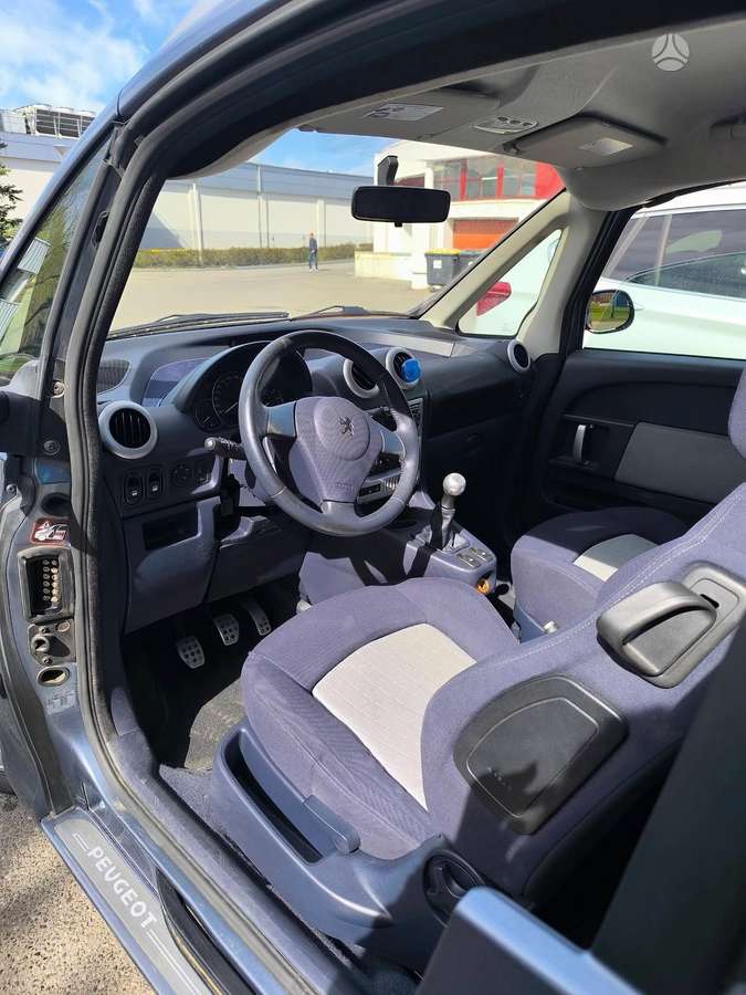 Peugeot 1007 - 5