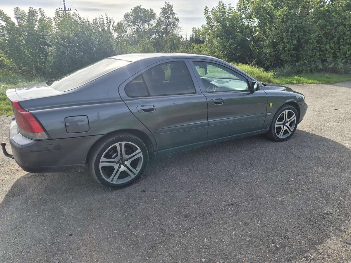 Volvo S60, 2.4 l., Седан