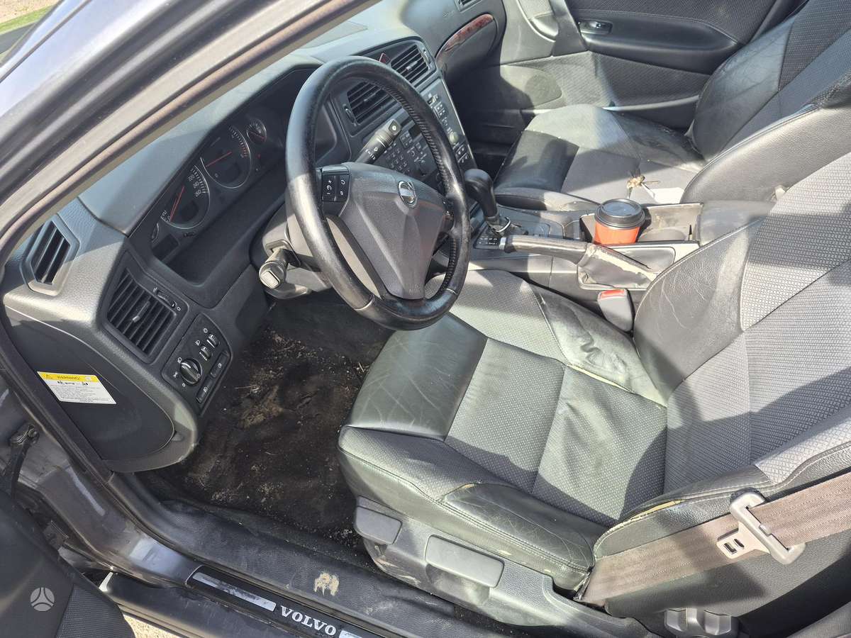 Volvo S60, 2.4 l., Седан