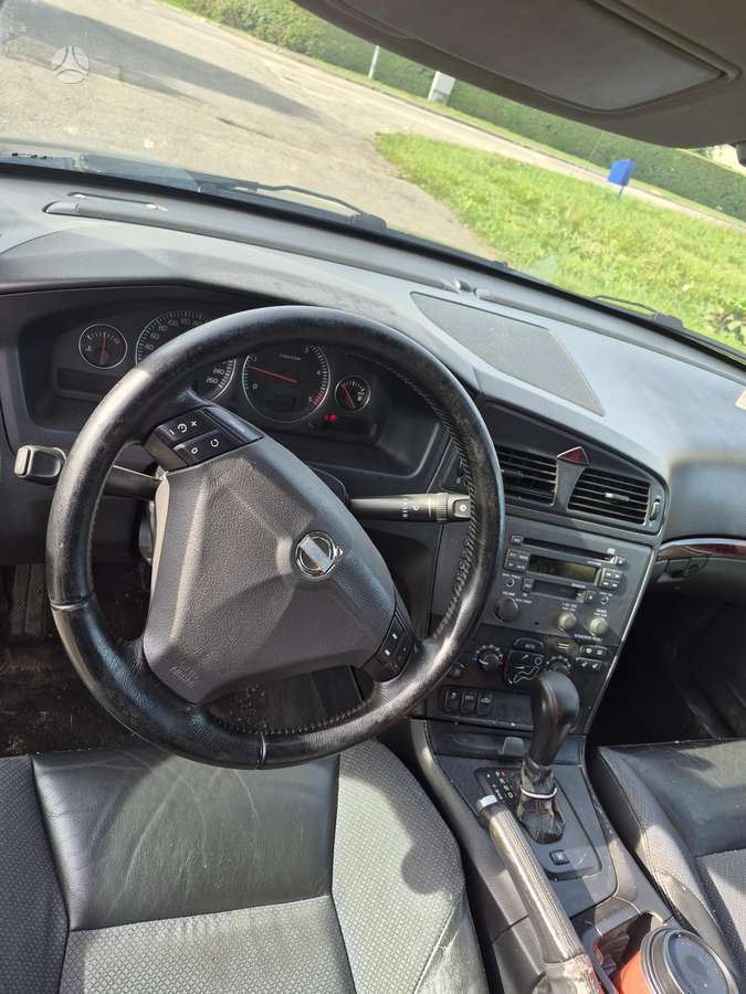 Volvo S60, 2.4 l., Седан