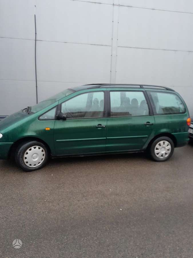 Volkswagen Sharan - 1