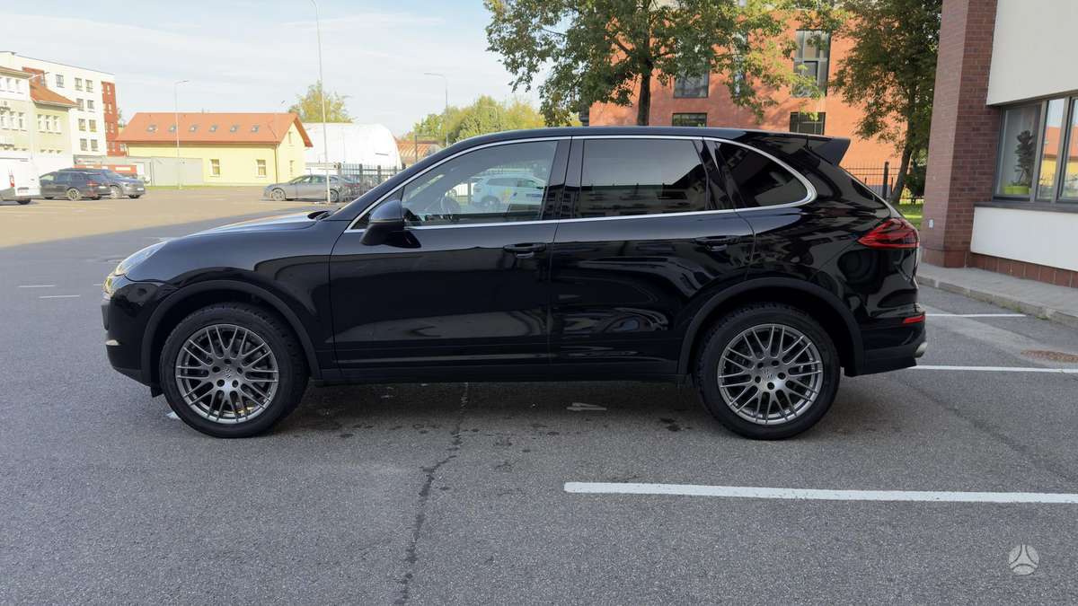 Porsche Cayenne - 8