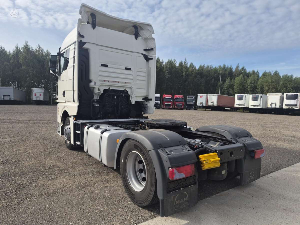 MAN TGX18.470, double sleeper